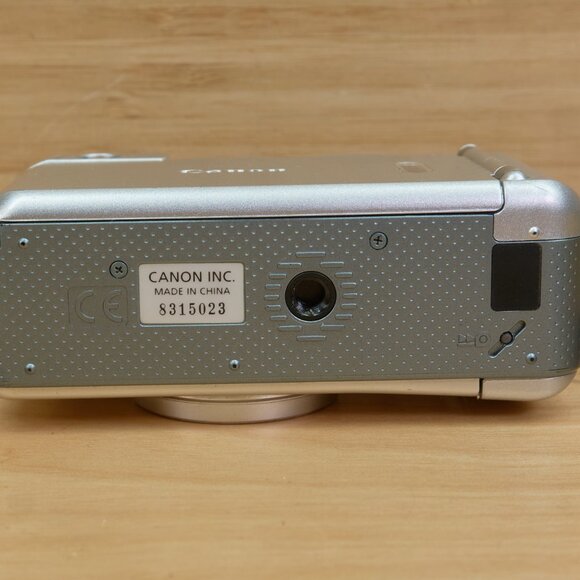 Canon Sure Shot 105u / 35mm Point and Shoot Film Camera / Silver ,Tested Working - Picture 7 of 8